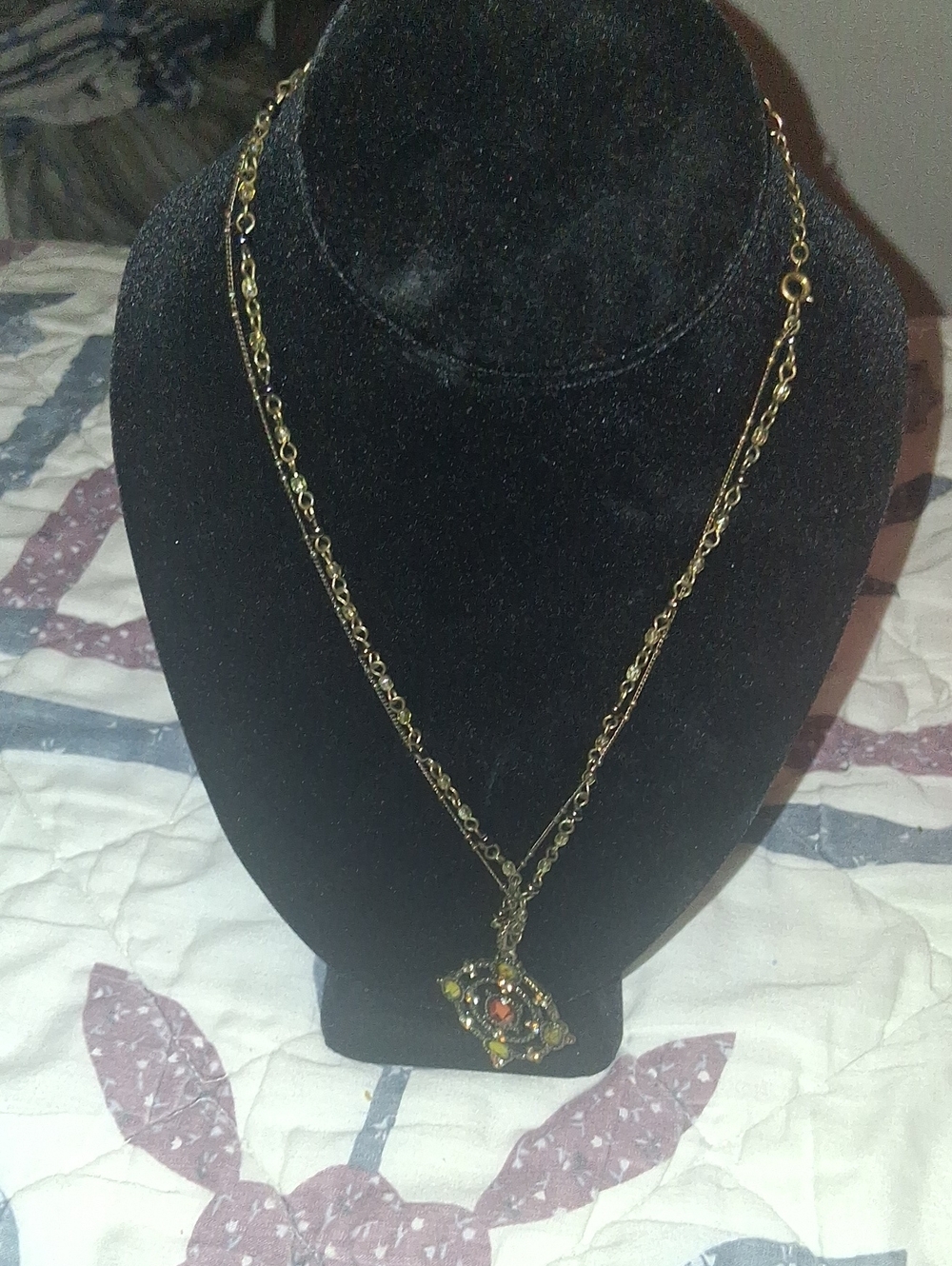 Gold-Tone Vintage Style Pendant Necklace - Women Jewelry
